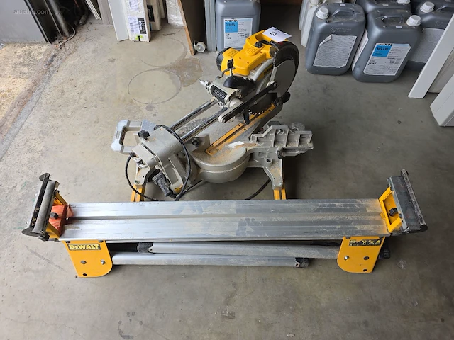Elektrische afkortzaag dewalt - afbeelding 5 van  5