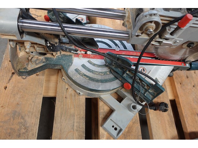 Elektrische afkortzaagmachine bosch - afbeelding 3 van  4