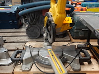 Elektrische afkortzaagmachine dewalt - afbeelding 1 van  3