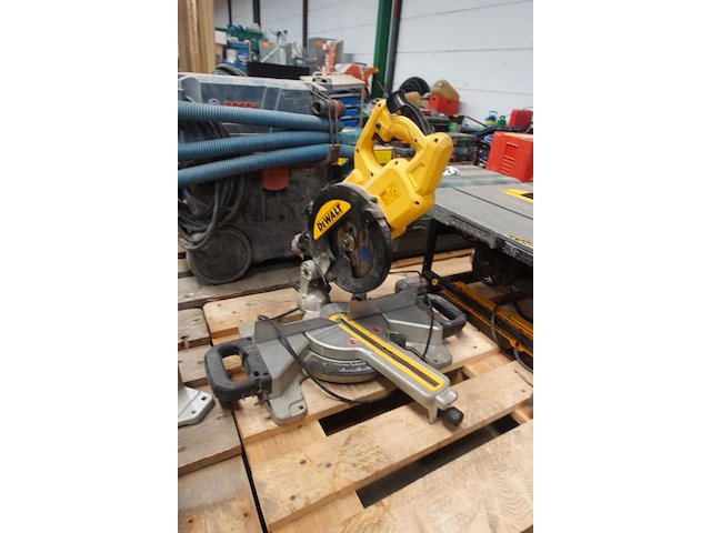 Elektrische afkortzaagmachine dewalt - afbeelding 2 van  3