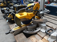 Elektrische afkortzaagmachine dewalt - afbeelding 1 van  4