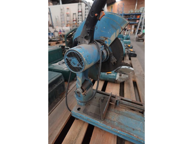 Elektrische afkortzaagmachine makita - afbeelding 3 van  5