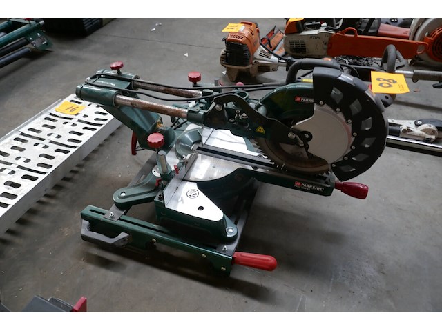 Elektrische afkortzaagmachine parkside - afbeelding 3 van  9