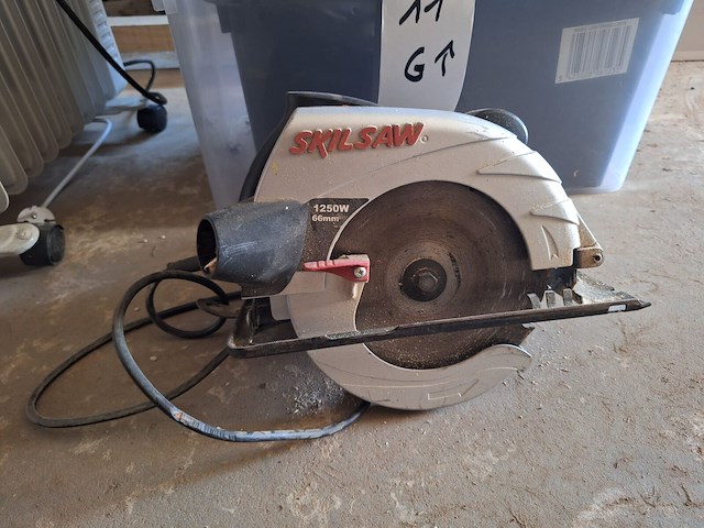Elektrische afkortzaagmachine skilsaw - afbeelding 3 van  5