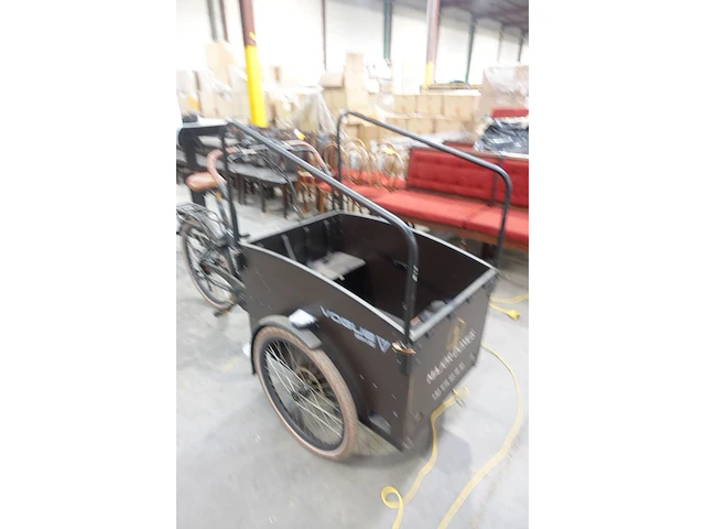 Elektrische bakfiets - afbeelding 8 van  12