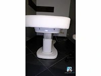Elektrische behandeltafel voor verzorging en massage - afbeelding 7 van  14