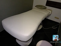 Elektrische behandeltafel voor verzorging en massage - afbeelding 9 van  14