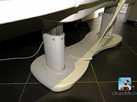 Elektrische behandeltafel voor verzorging en massage - afbeelding 11 van  14