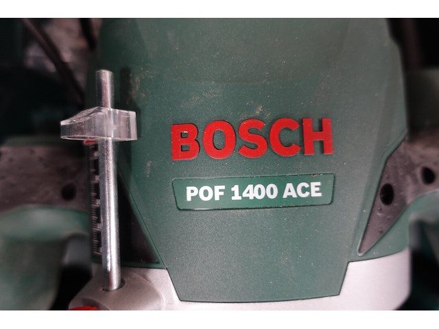 Elektrische bovenfrees bosch - afbeelding 3 van  7