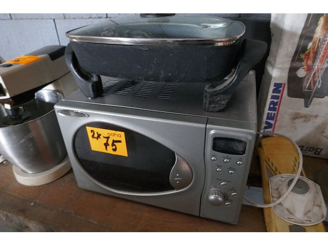 Elektrische braadpan + microgolfoven - afbeelding 1 van  3