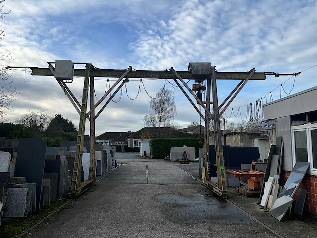 Elektrische brugkraan - afbeelding 10 van  17
