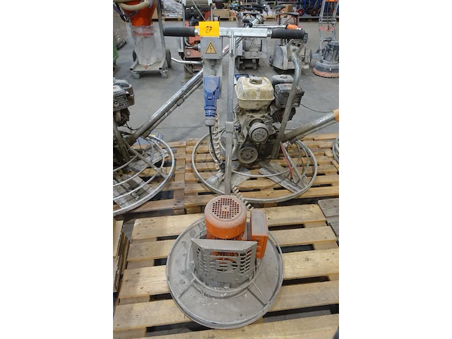 Elektrische chape-zaciermachine putzmeister - afbeelding 1 van  7