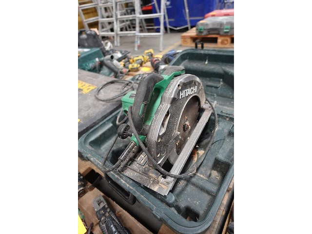Elektrische cirkelzaagmachine hitachi - afbeelding 4 van  5