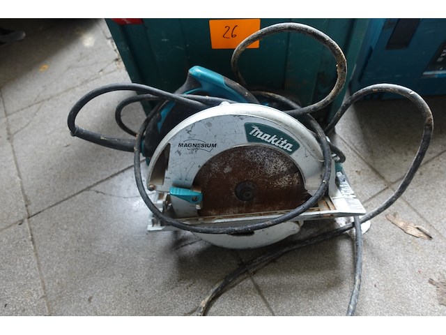 Elektrische cirkelzaagmachine makita - afbeelding 2 van  5