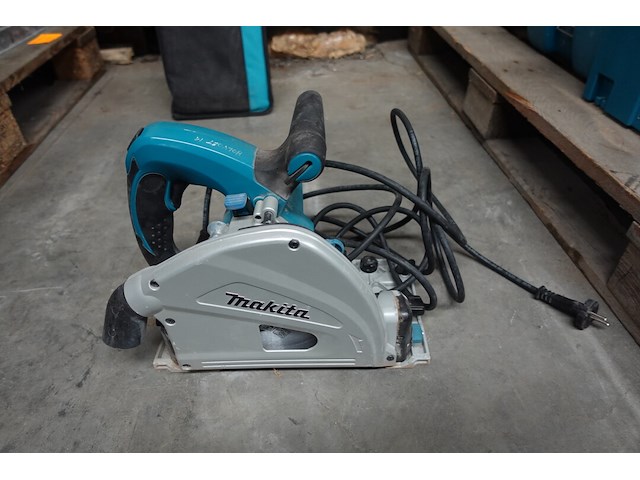 Elektrische cirkelzaagmachine makita - afbeelding 1 van  6