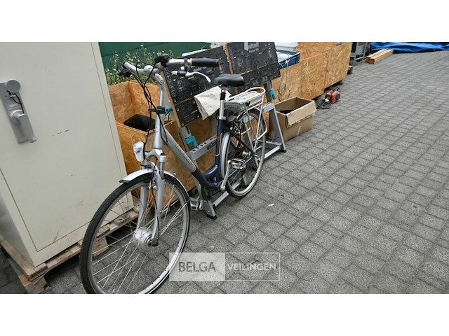 Elektrische damesfiets bikkel - afbeelding 3 van  4