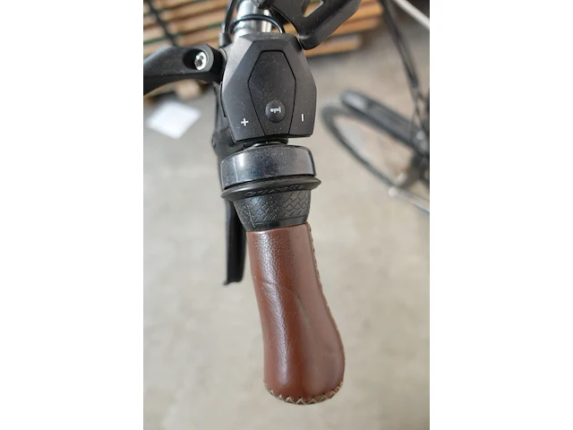 Elektrische damesfiets gazelle - afbeelding 4 van  12