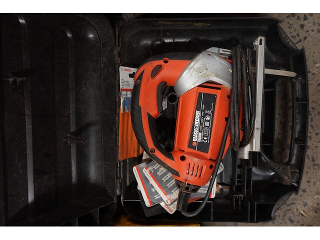 Elektrische decoupeerzaag + haakse slijper black & decker - afbeelding 1 van  6