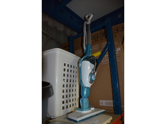 Elektrische dweil black&decker , wekker, weegschaal, wasmand, partij kommen, schalen en potjes - afbeelding 2 van  15