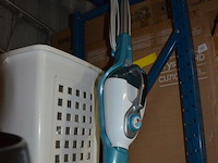 Elektrische dweil black&decker , wekker, weegschaal, wasmand, partij kommen, schalen en potjes - afbeelding 2 van  15