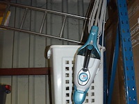 Elektrische dweil black&decker , wekker, weegschaal, wasmand, partij kommen, schalen en potjes - afbeelding 14 van  15