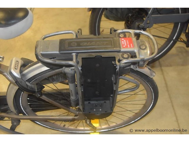 Elektrische fiets, giant, zonder accu, werking niet gekend - afbeelding 3 van  3