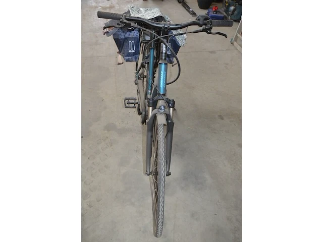 Elektrische fiets stevens maat 52 zonder zadel (met sleutel en batterij) (niet getest) - afbeelding 9 van  22