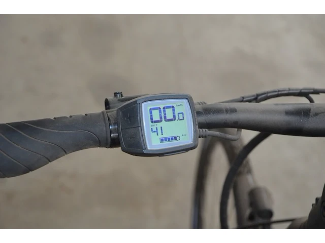 Elektrische fiets stevens maat 52 zonder zadel (met sleutel en batterij) (niet getest) - afbeelding 22 van  22
