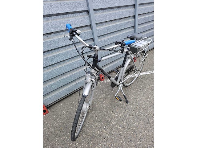 Elektrische fiets - afbeelding 4 van  6