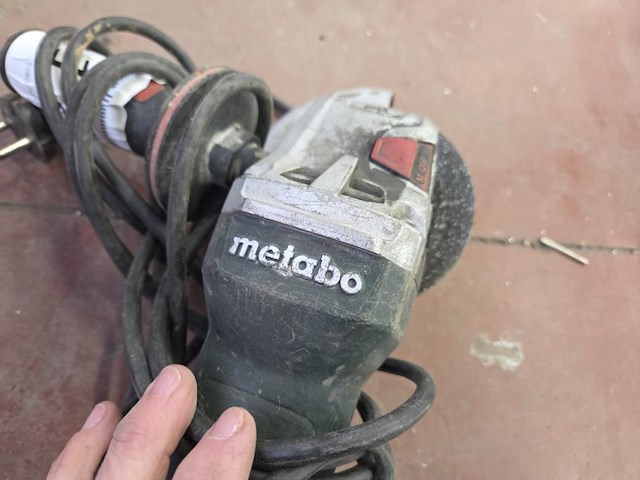 Elektrische haakse slijper metabo - afbeelding 3 van  3