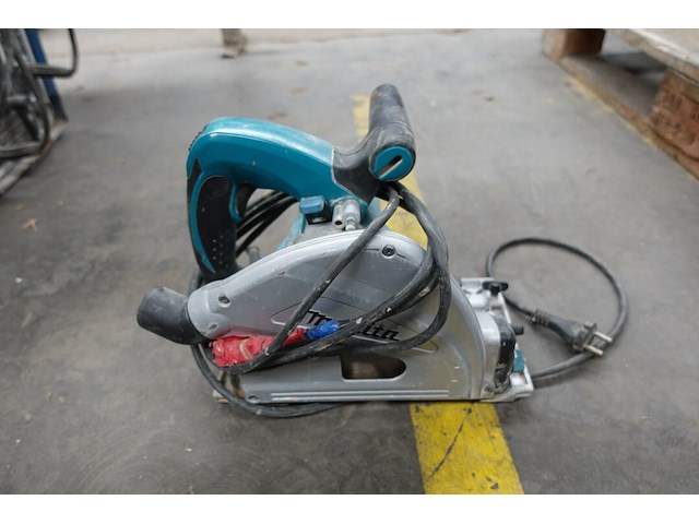 Elektrische handcirkelzaagmachine makita - afbeelding 4 van  6