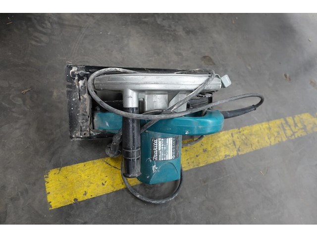 Elektrische handcirkelzaagmachine makita - afbeelding 2 van  5