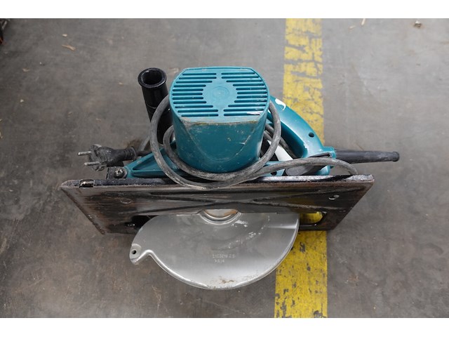 Elektrische handcirkelzaagmachine makita - afbeelding 4 van  5
