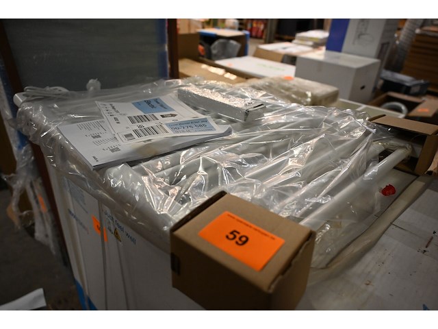 Elektrische handdoekradiator 400w - afbeelding 1 van  2