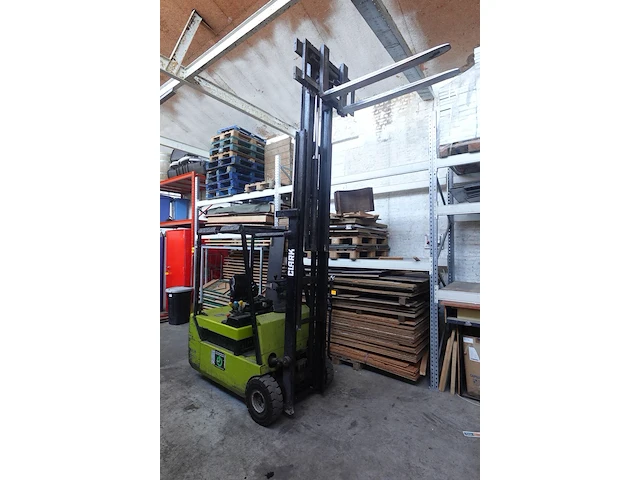 Elektrische heftruck clark - afbeelding 10 van  23