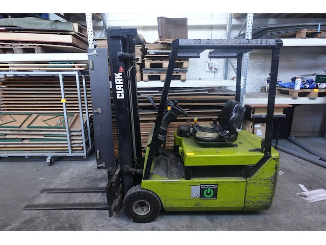 Elektrische heftruck clark - afbeelding 1 van  23