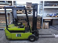 Elektrische heftruck clark - afbeelding 12 van  23