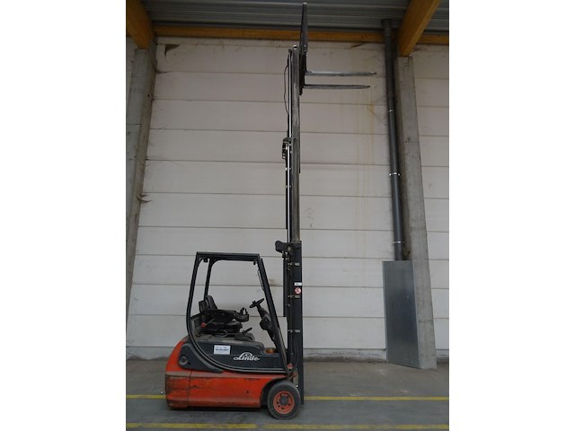Elektrische heftruck linde - afbeelding 8 van  14