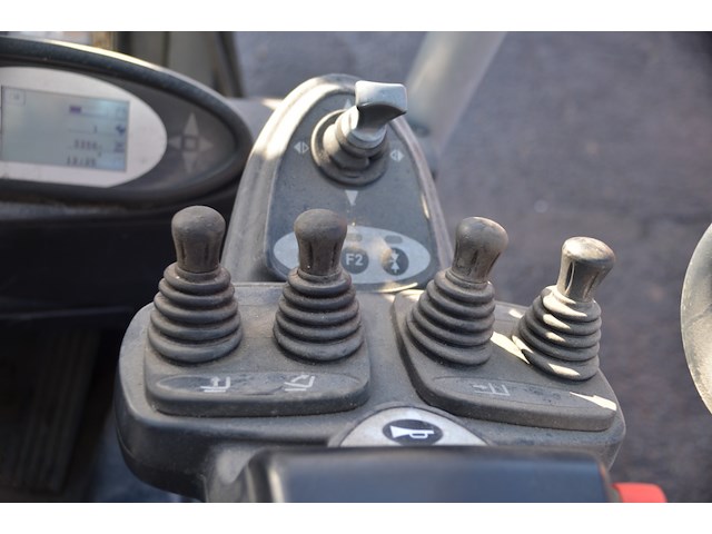 Elektrische heftruck still - afbeelding 6 van  8