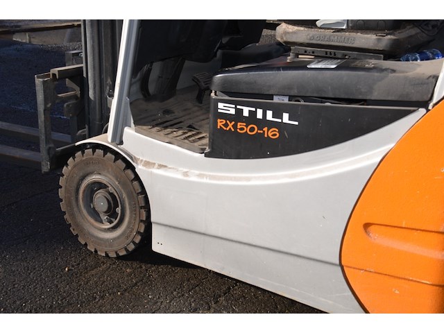 Elektrische heftruck still - afbeelding 7 van  8