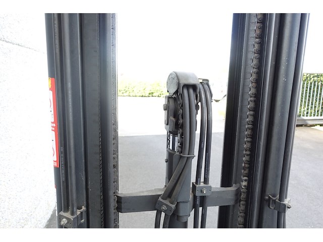 Elektrische heftruck still - afbeelding 5 van  19