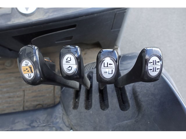 Elektrische heftruck still - afbeelding 9 van  19