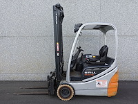 Elektrische heftruck still - afbeelding 1 van  19