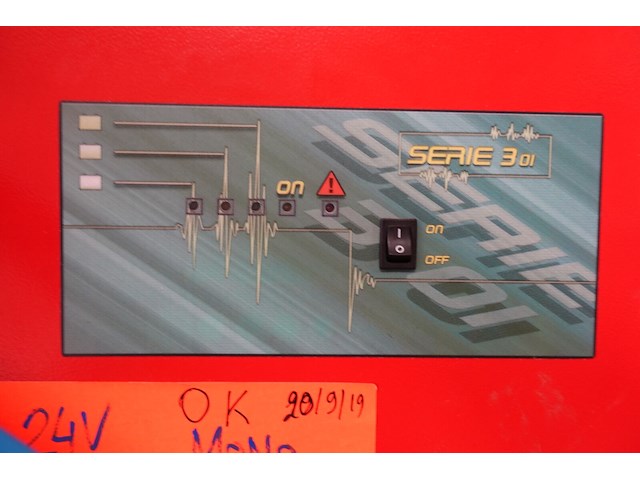 Elektrische heftruck still - afbeelding 11 van  21