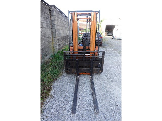 Elektrische heftruck still - afbeelding 12 van  21
