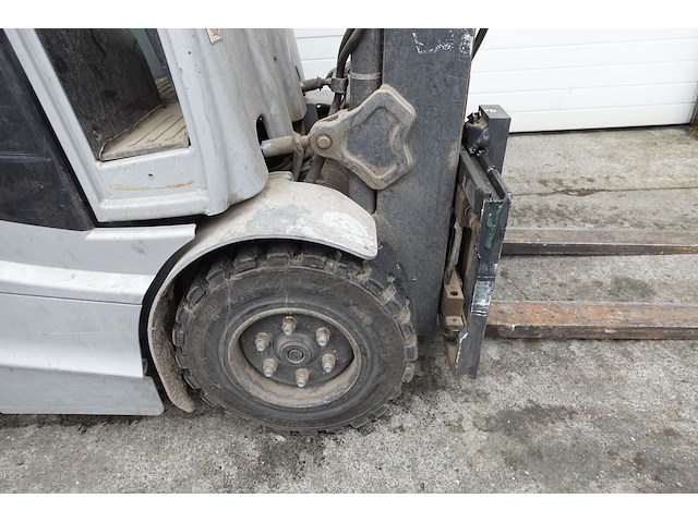 Elektrische heftruck still - afbeelding 8 van  31