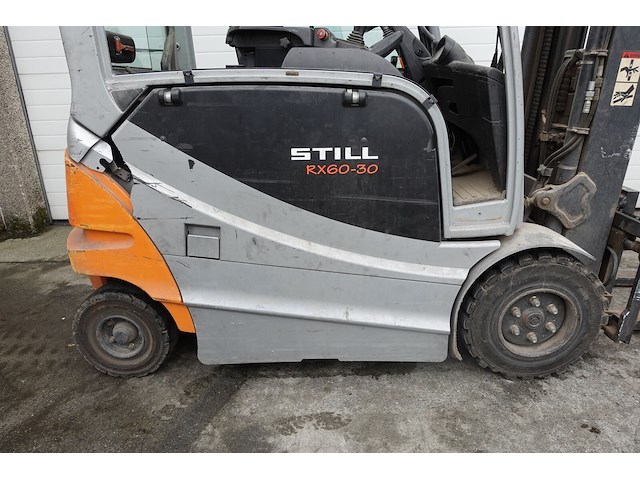 Elektrische heftruck still - afbeelding 9 van  31
