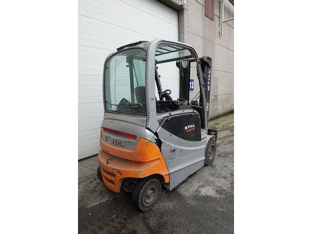 Elektrische heftruck still - afbeelding 13 van  31