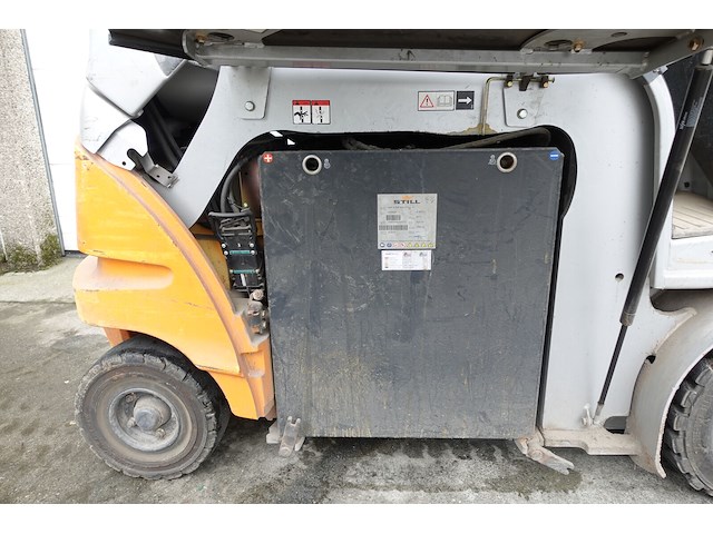 Elektrische heftruck still - afbeelding 14 van  31