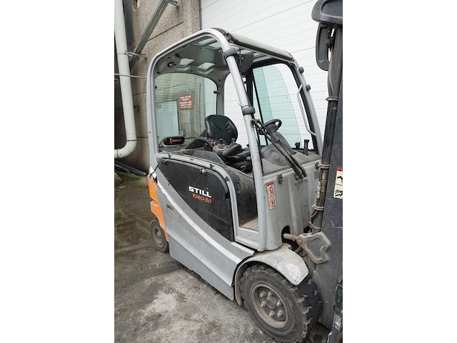 Elektrische heftruck still - afbeelding 17 van  31